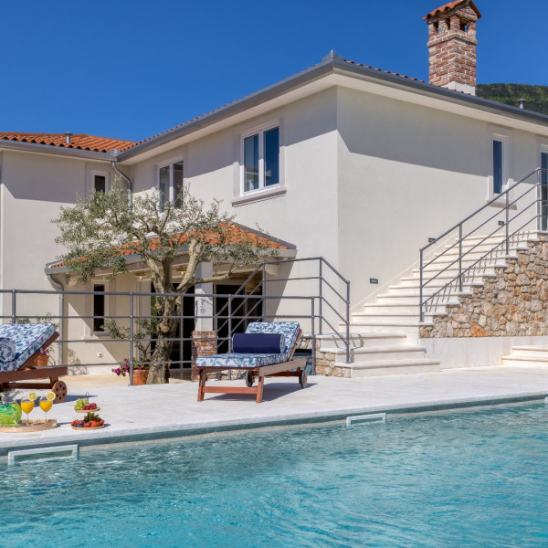 Villa Prisunac, Villa Prisunac Zagore, Brseč